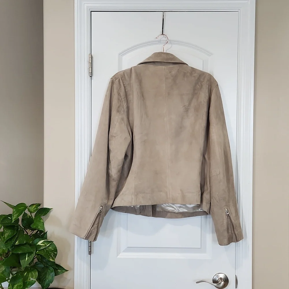 Quince Womens 100% Suede Biker Jacket Zip Pockets Sand Beige Size XL EUC - Picture 2 of 2